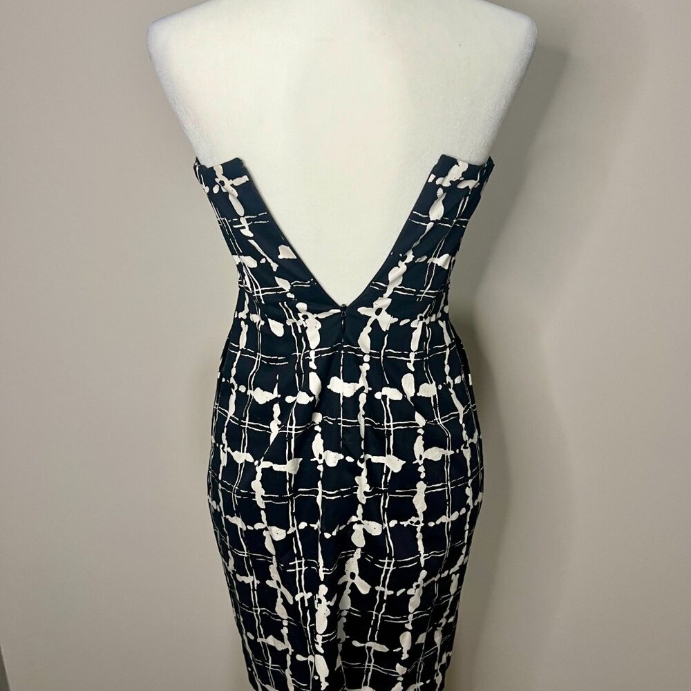 Express Abstract Pattern Strapless Dress - Picture 2 of 2